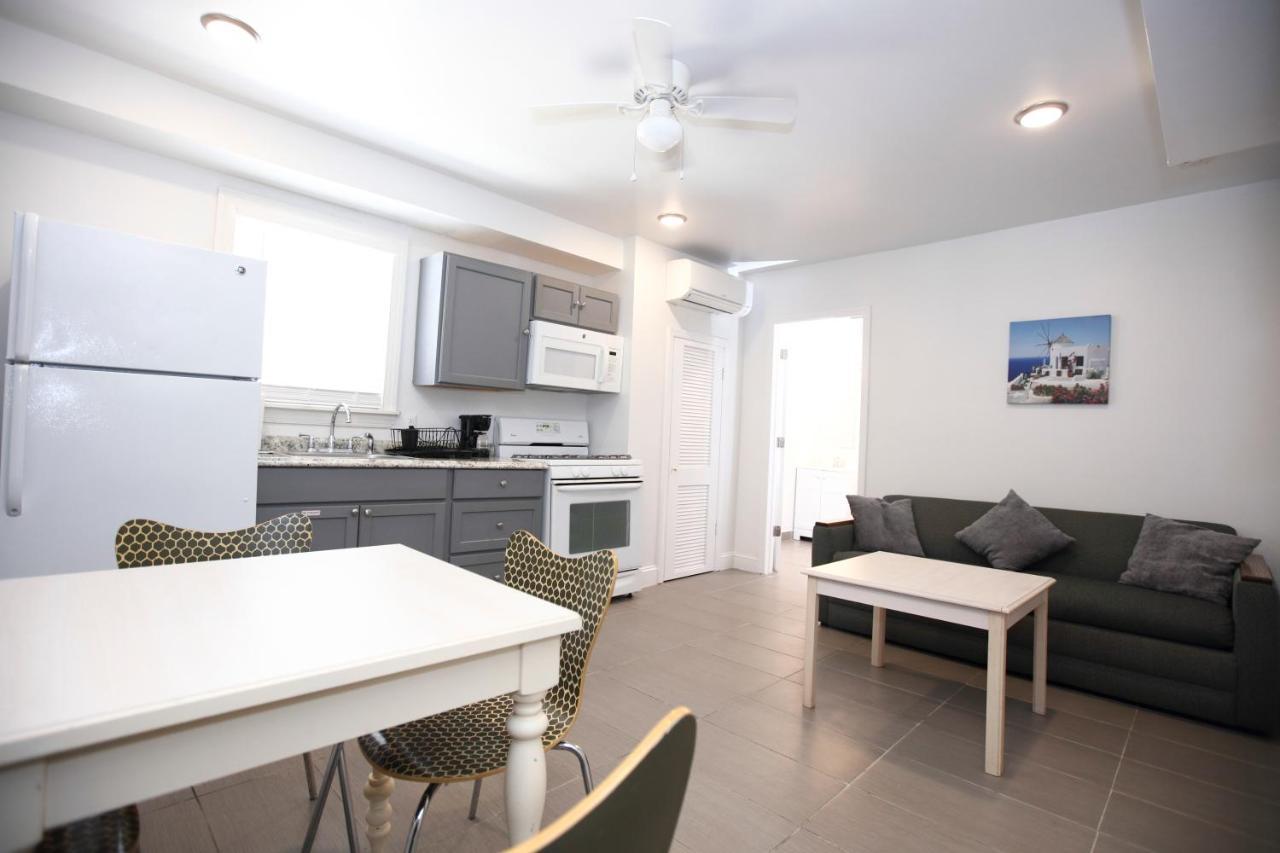 Garfield Beach House Aparthotel