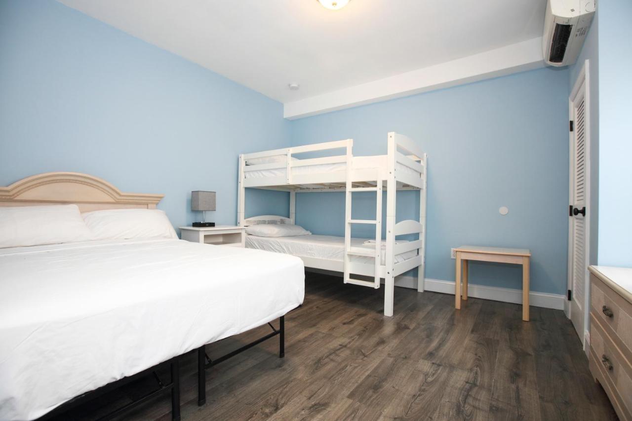 Garfield Beach House Aparthotel